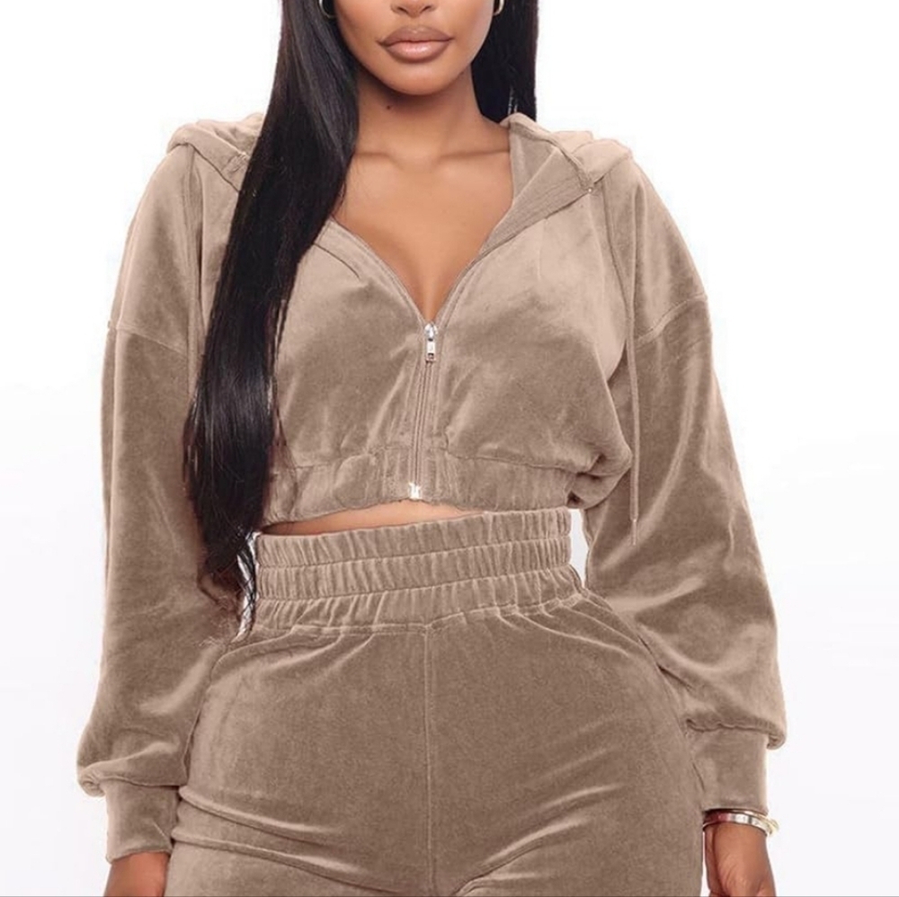 Soft Velour Brown Cropped zip up Hoodie Over sized S Pit to pit 21"